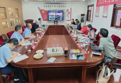 貿(mào)易客戶（湖邊）來訪隆鑫天潤公司