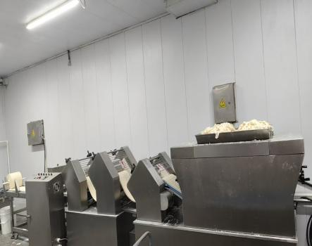 面食車間新設(shè)備完成調(diào)試并正式投用